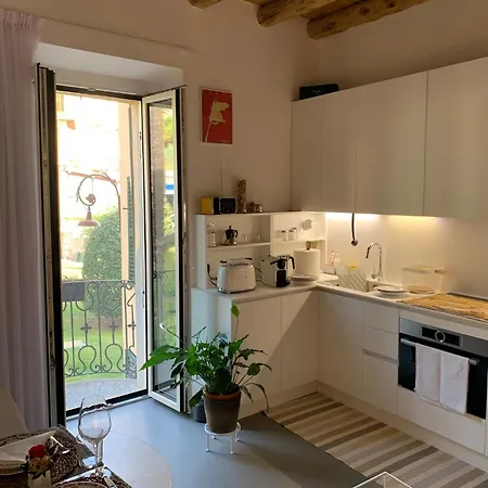 Paola - - Menaggio, Di ميناجيو